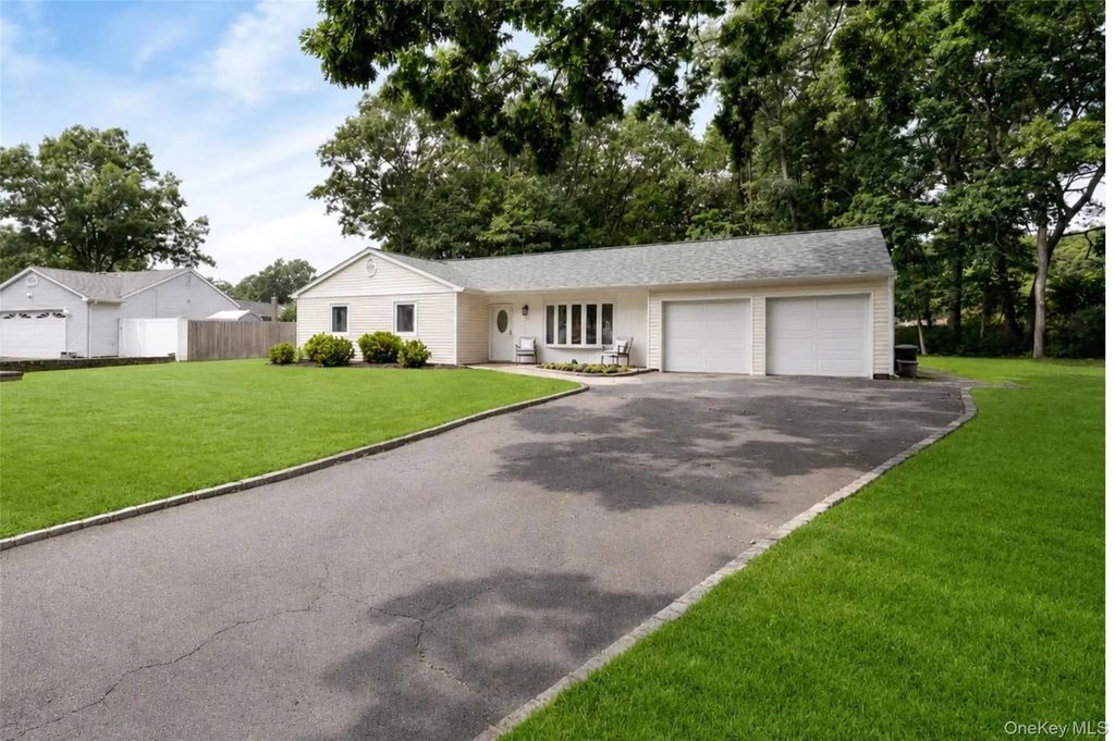 4 Shelley Court, Middle Island