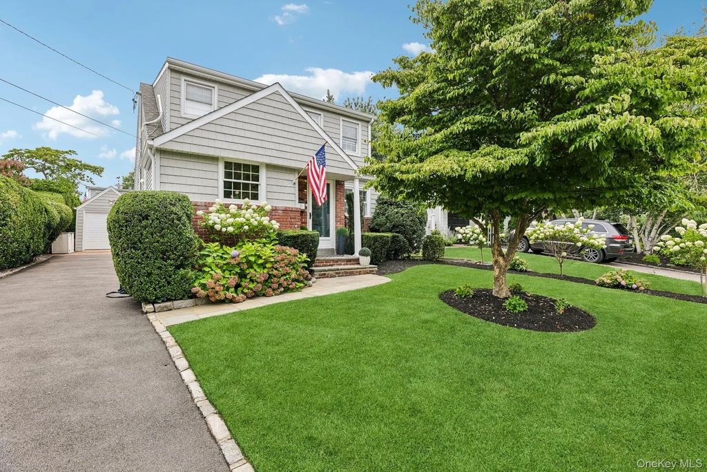 76 Highfield Avenue, Port Washington