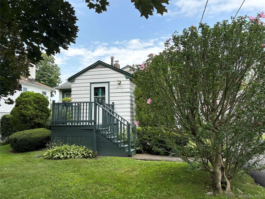 17 Sheridan Avenue, Sloatsburg