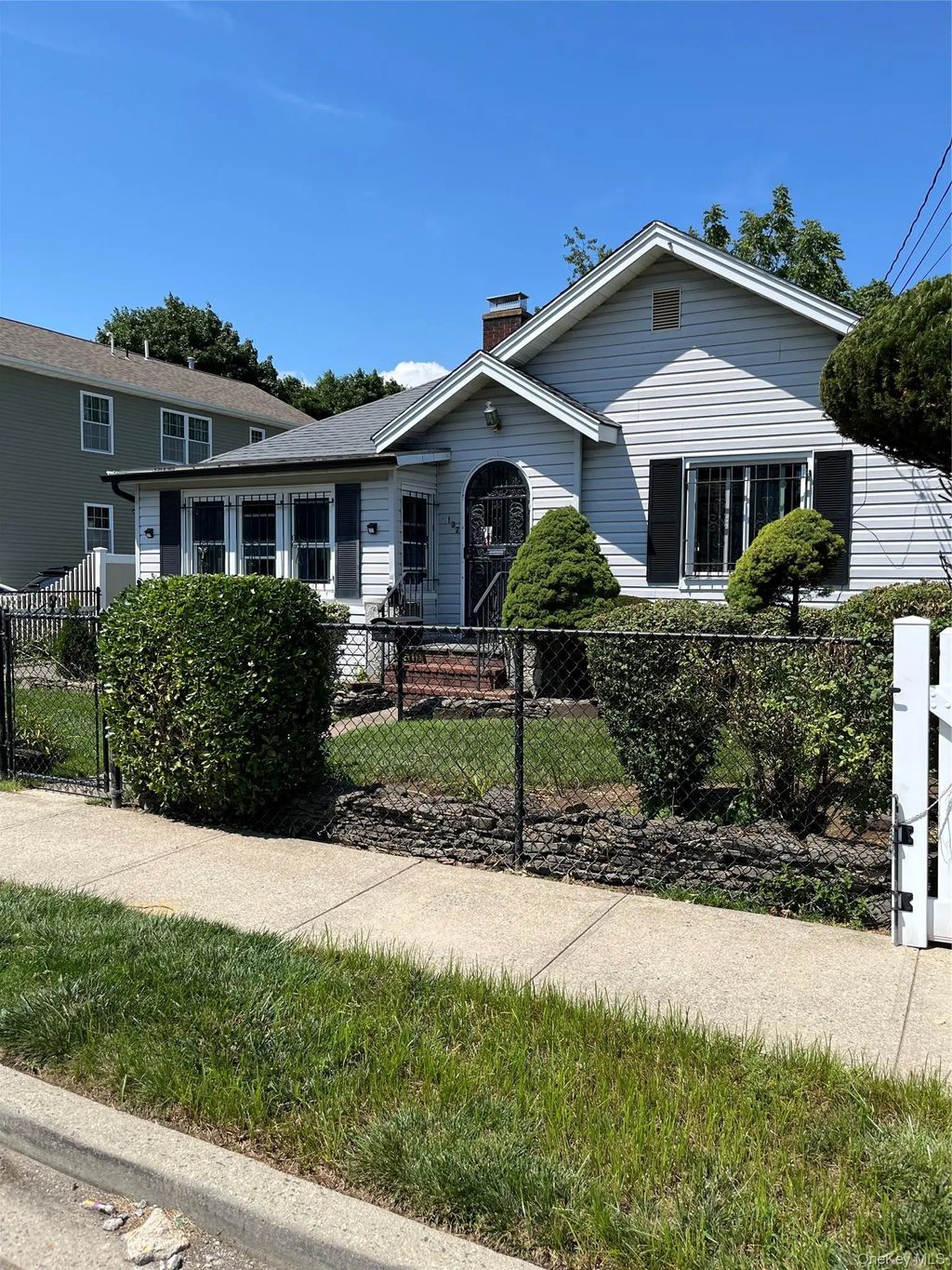 137 E Roosevelt Avenue, Roosevelt