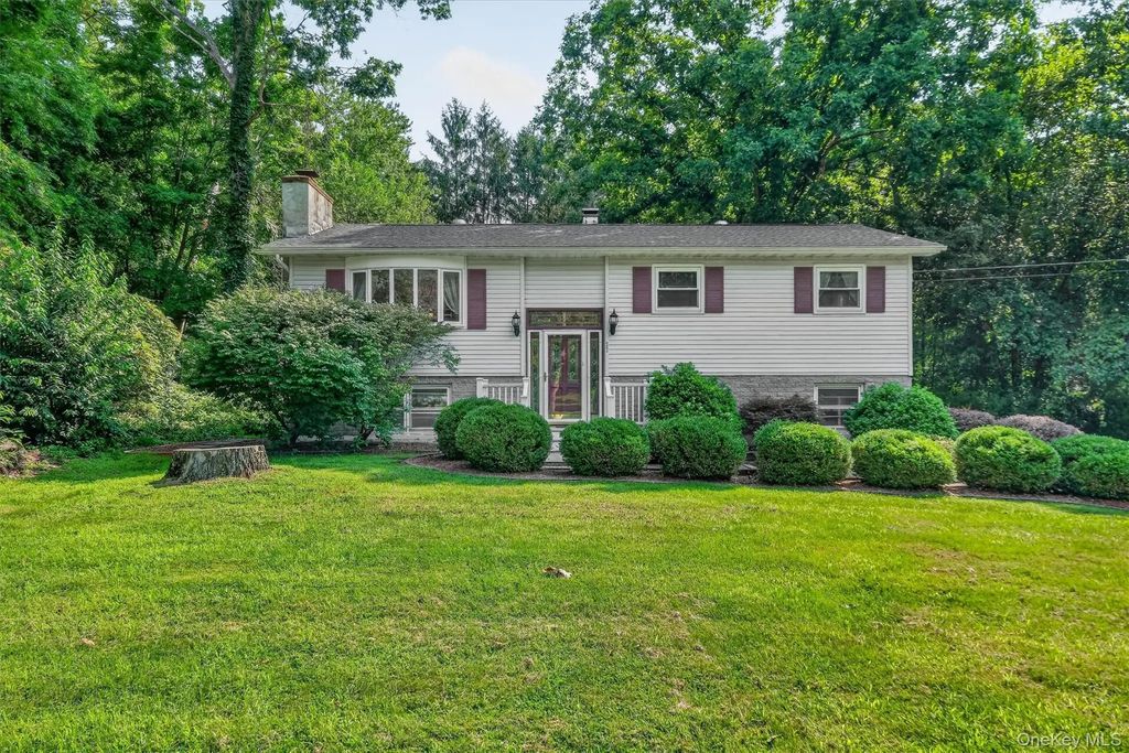 37 Julie Drive, Hopewell Junction
