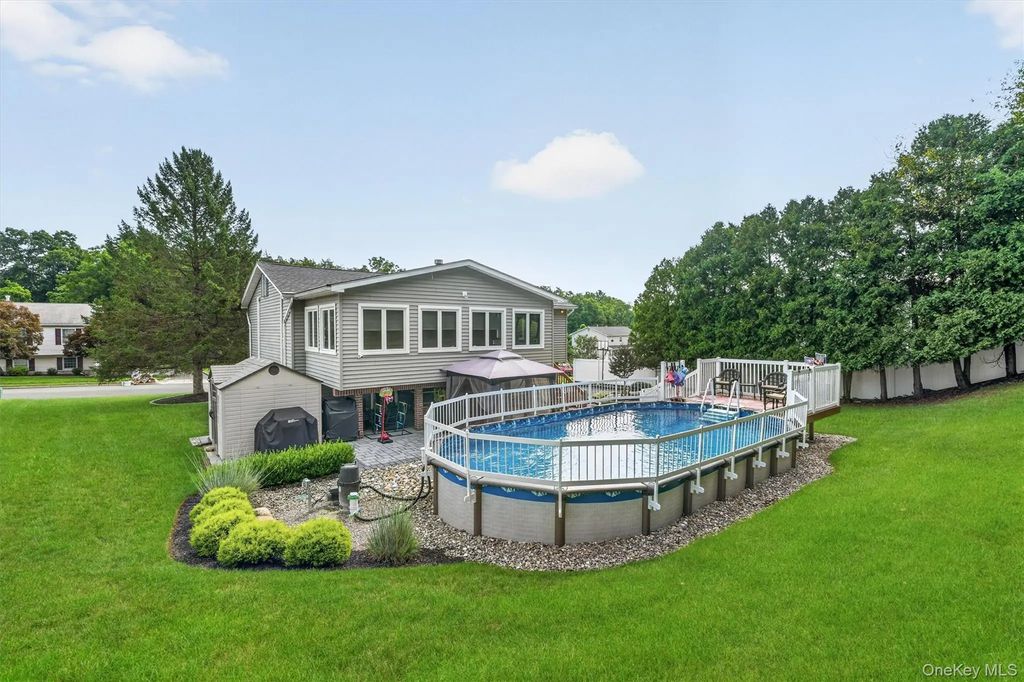 10 Pine Drive, Stony Point