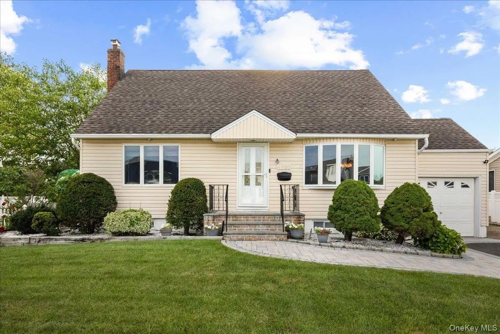 4060 Maywood Drive, Seaford