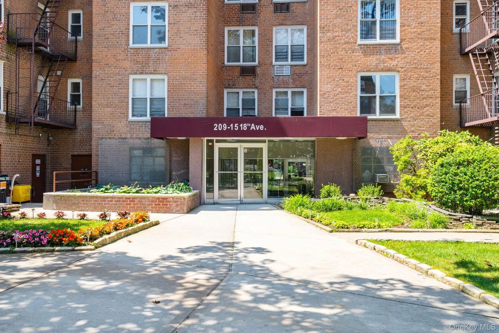 209-15 18th Avenue # 3d, Bayside