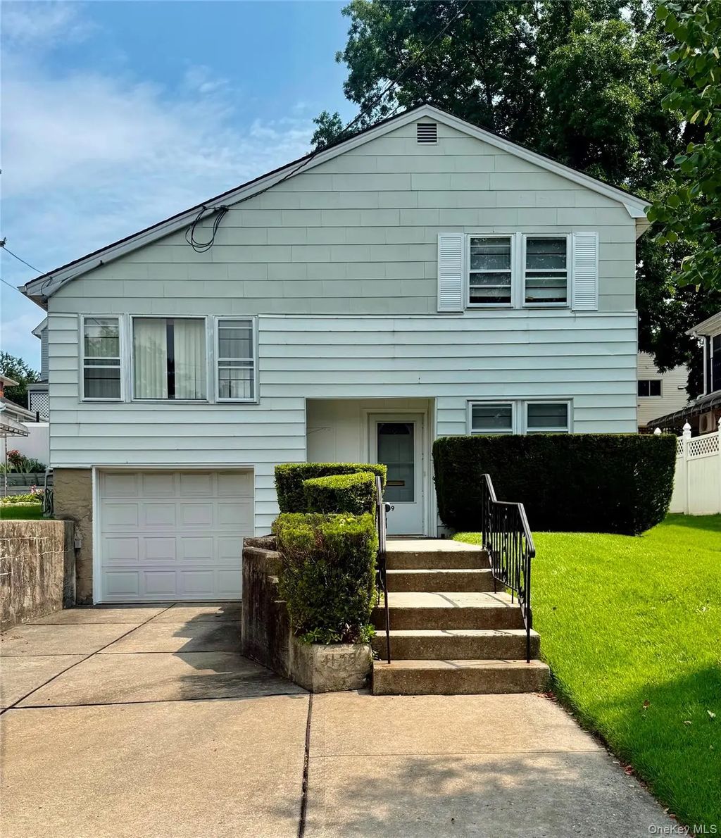 4139 248th Street, Little Neck