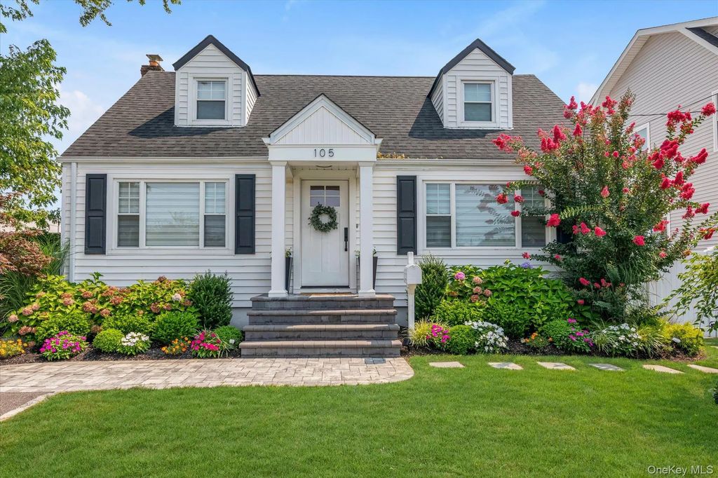 105 Ocean Avenue, Bellmore