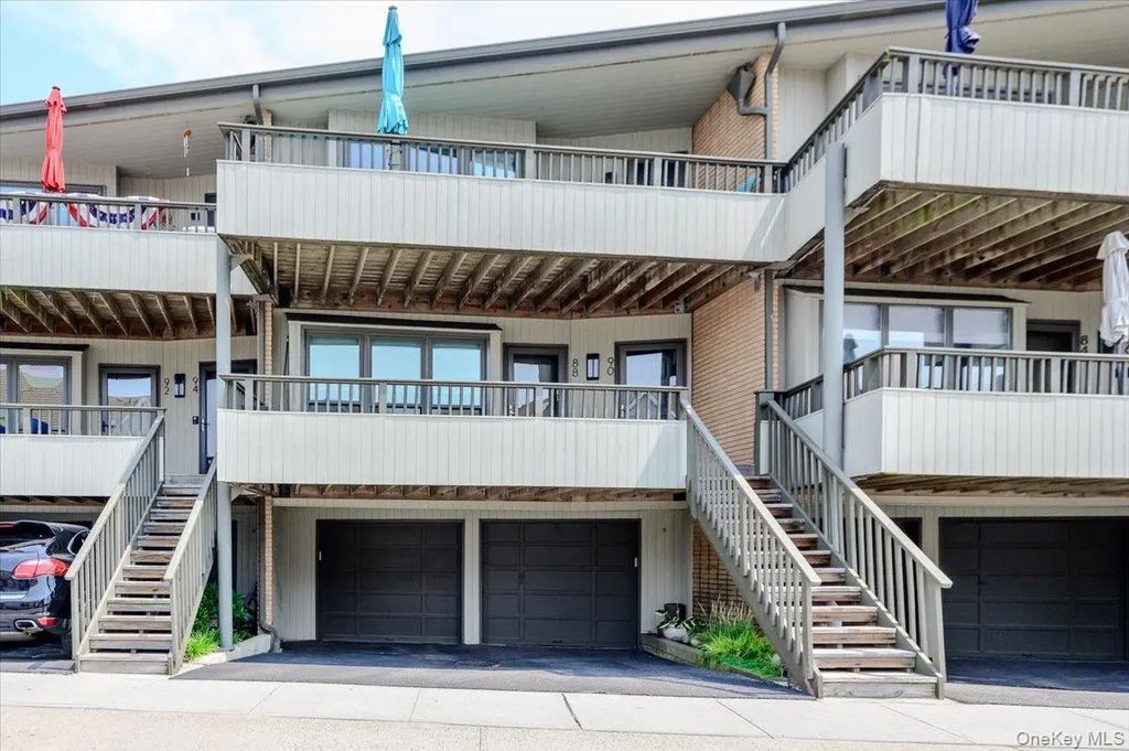 88 Pacific Boulevard, Long Beach
