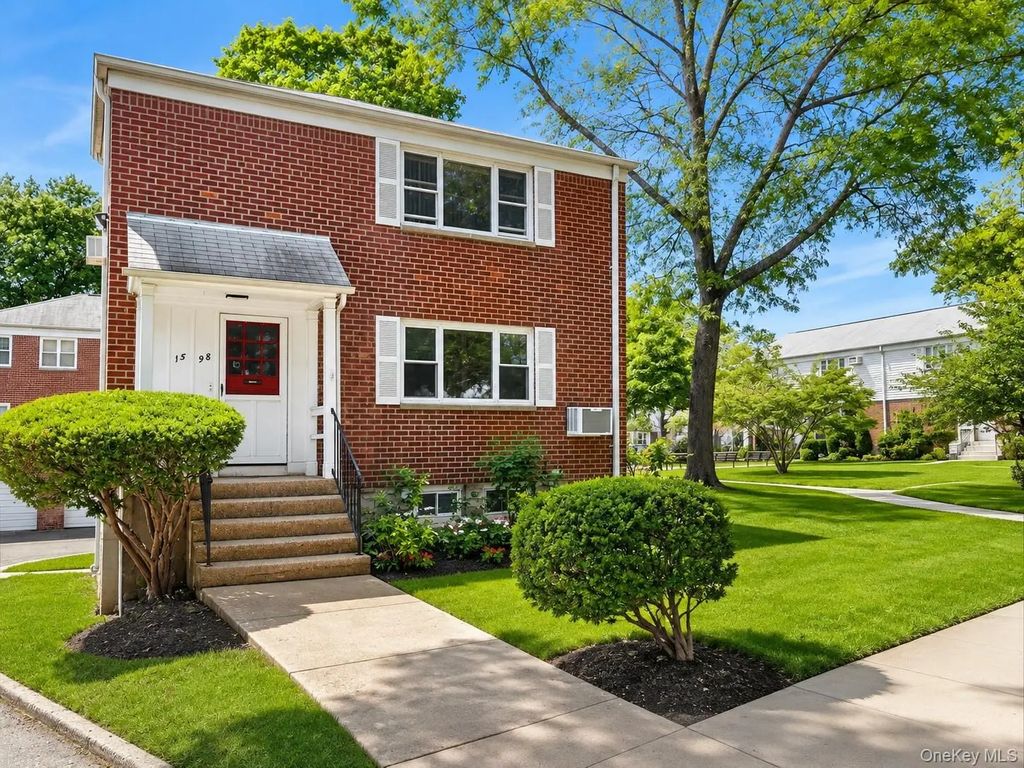 15-98 212 Street # 276, Bayside