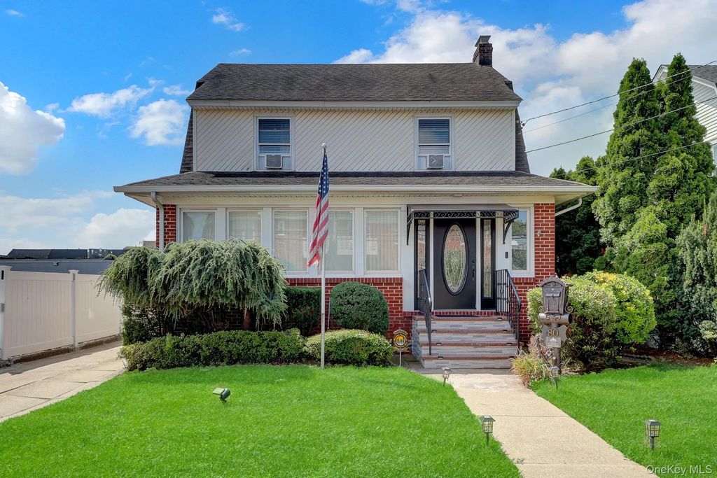 80 Noble Street, Lynbrook