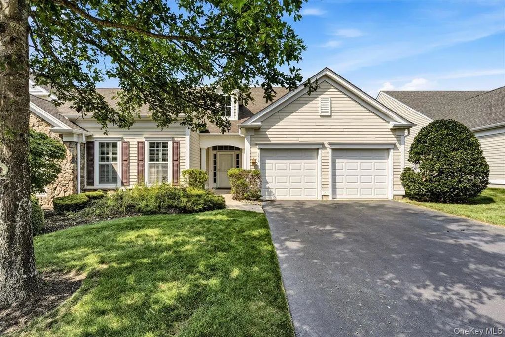 179 Carly Lane, Westhampton