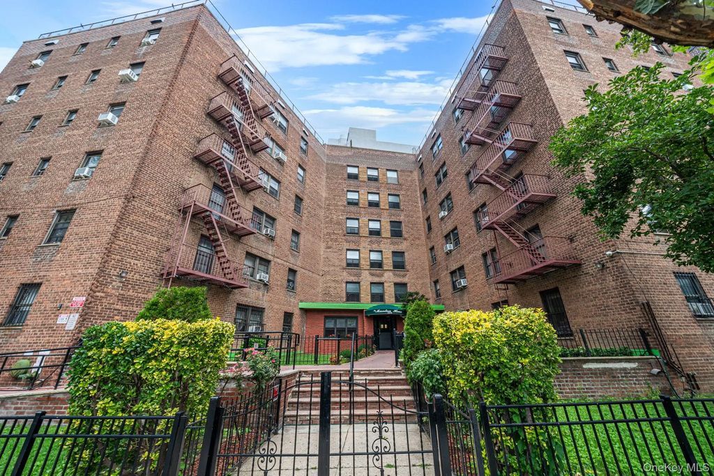 139-05 85 Drive # 5e, Briarwood