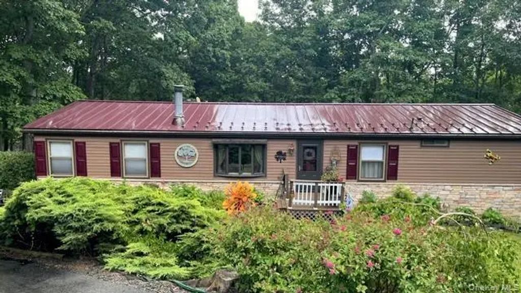 231 Traverse Road, Other