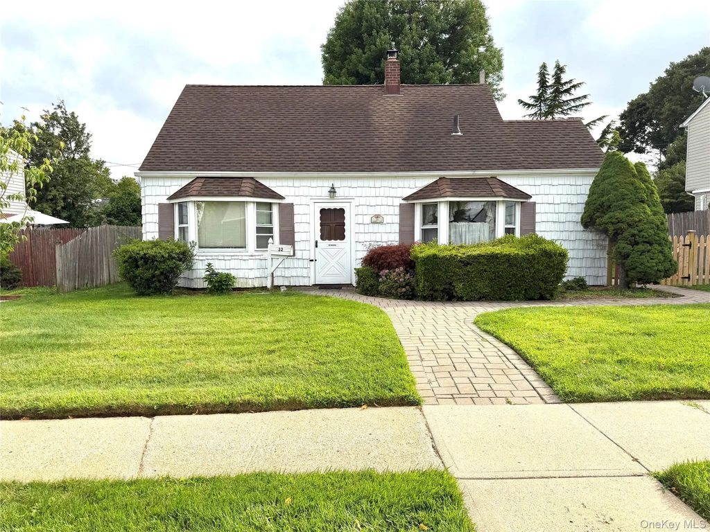 32 Griddle Lane, Levittown