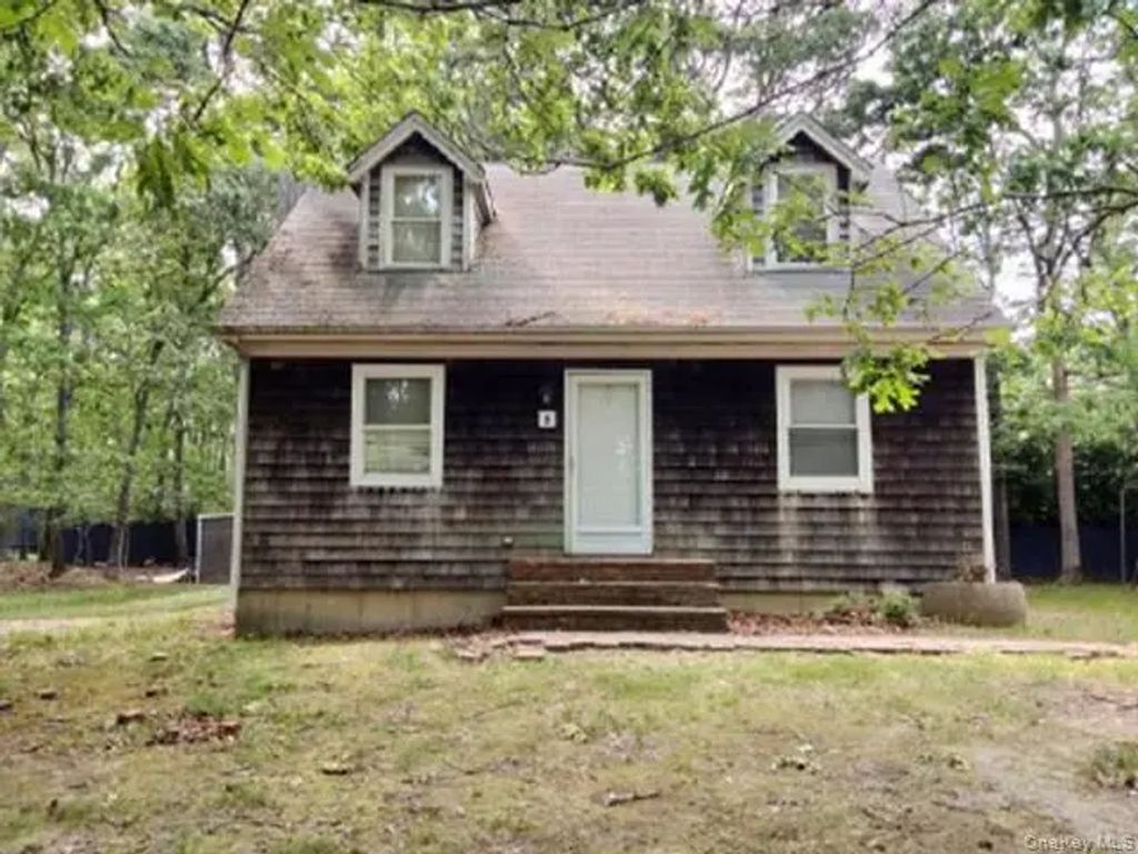 2 President Street, East Hampton