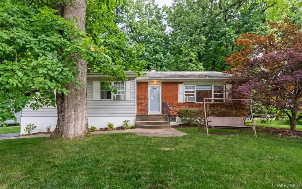 19 Glenbrook Road, Monsey