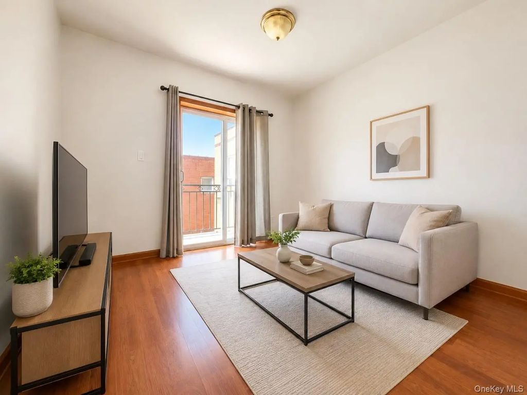 5308 90th Street # 3b, Elmhurst
