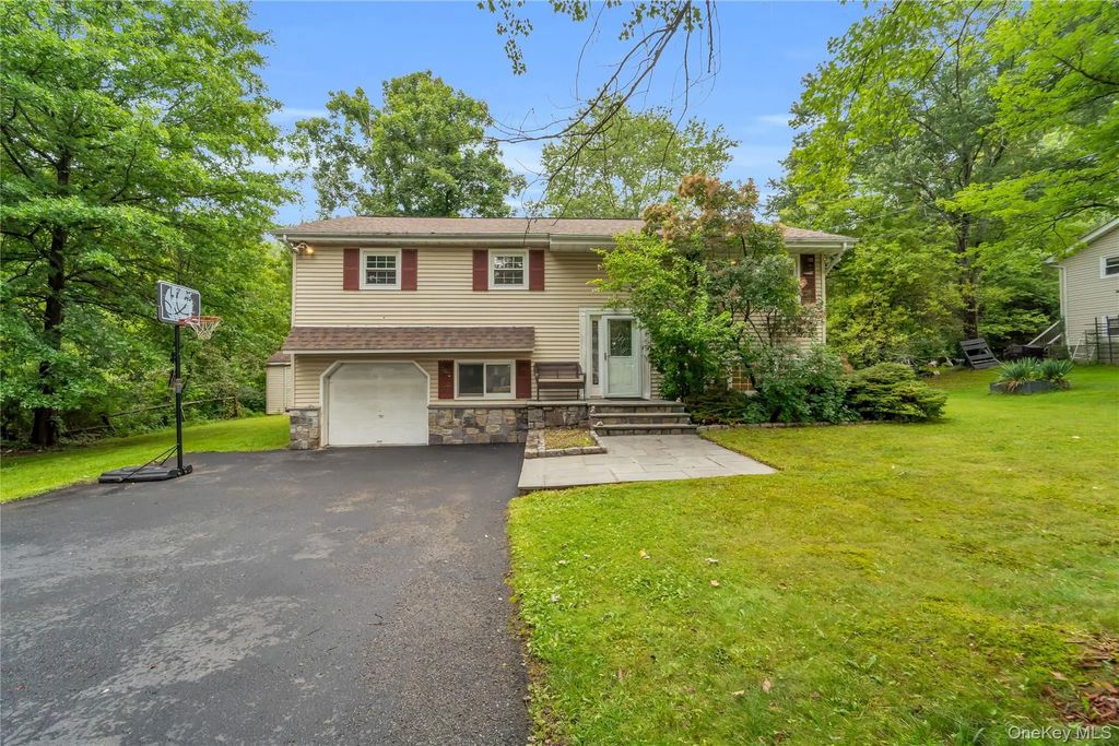124 Northmore Drive, Yorktown Heights
