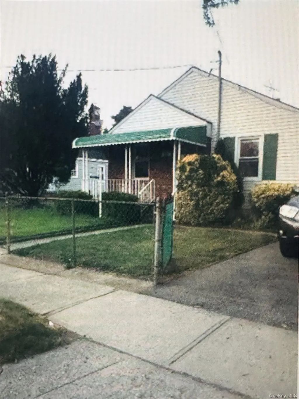 22 Gordon Avenue, Westbury