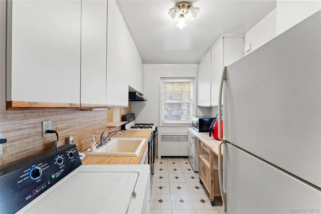 251-29 61st Avenue # #719, Little Neck