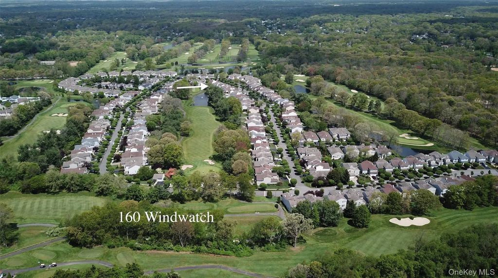 160 Windwatch Drive, Hauppauge