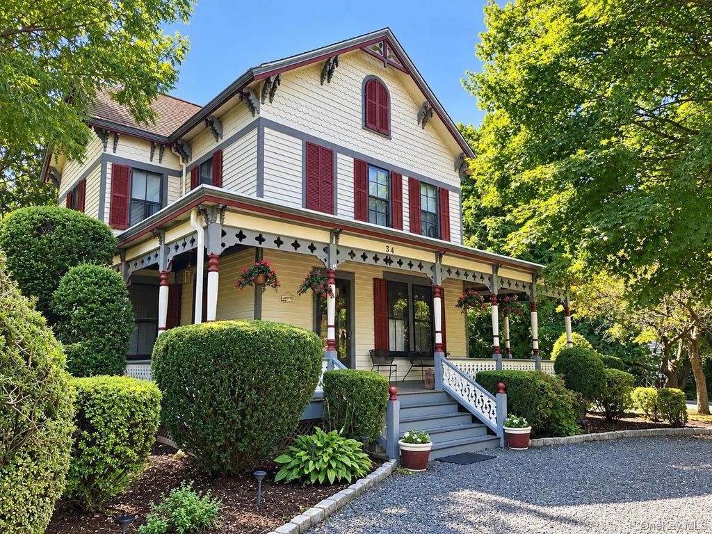 34 E Williston Avenue, East Williston