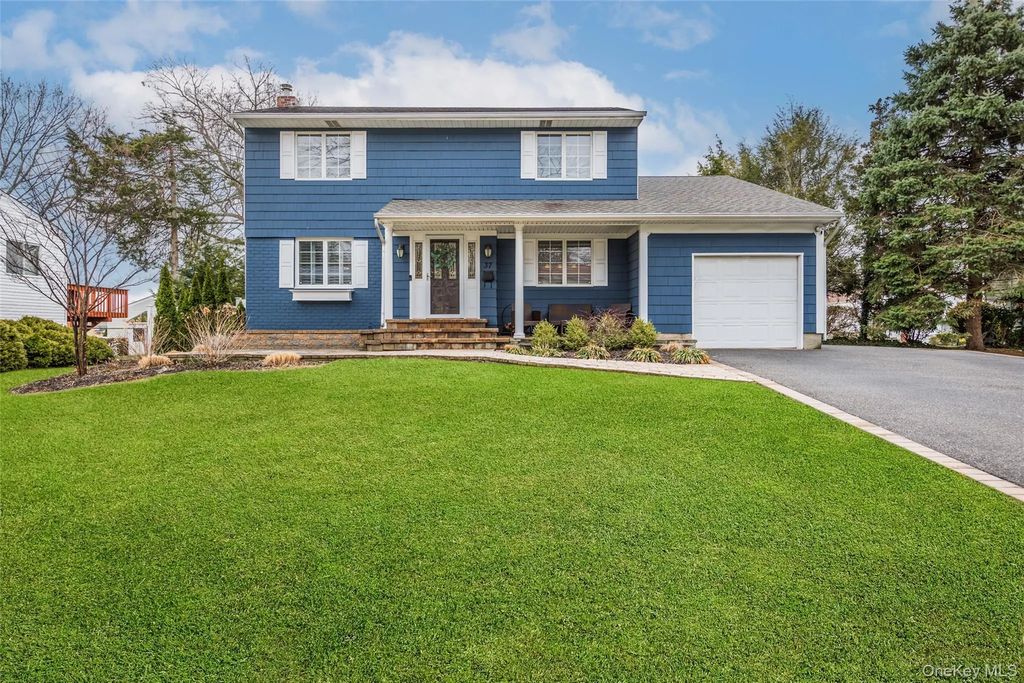 37 Bethany Drive, Commack