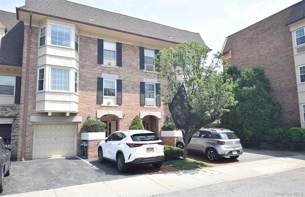 13-19 Michael Court # 160 U, Bayside