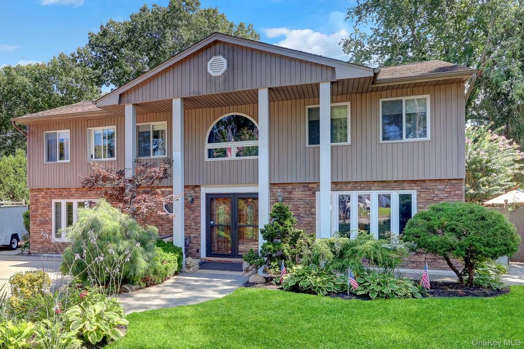 15 Denise Lane, Hauppauge