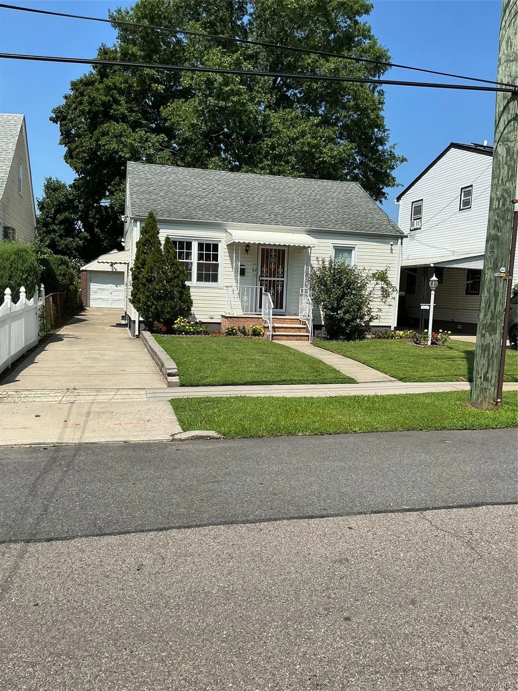 11824 236th Street, Cambria Heights