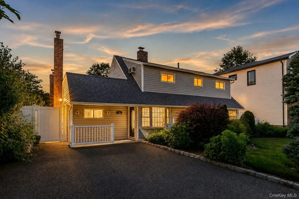 34 Hedge Lane, Westbury