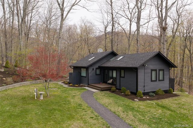 535 Mink Hollow Road, Woodstock