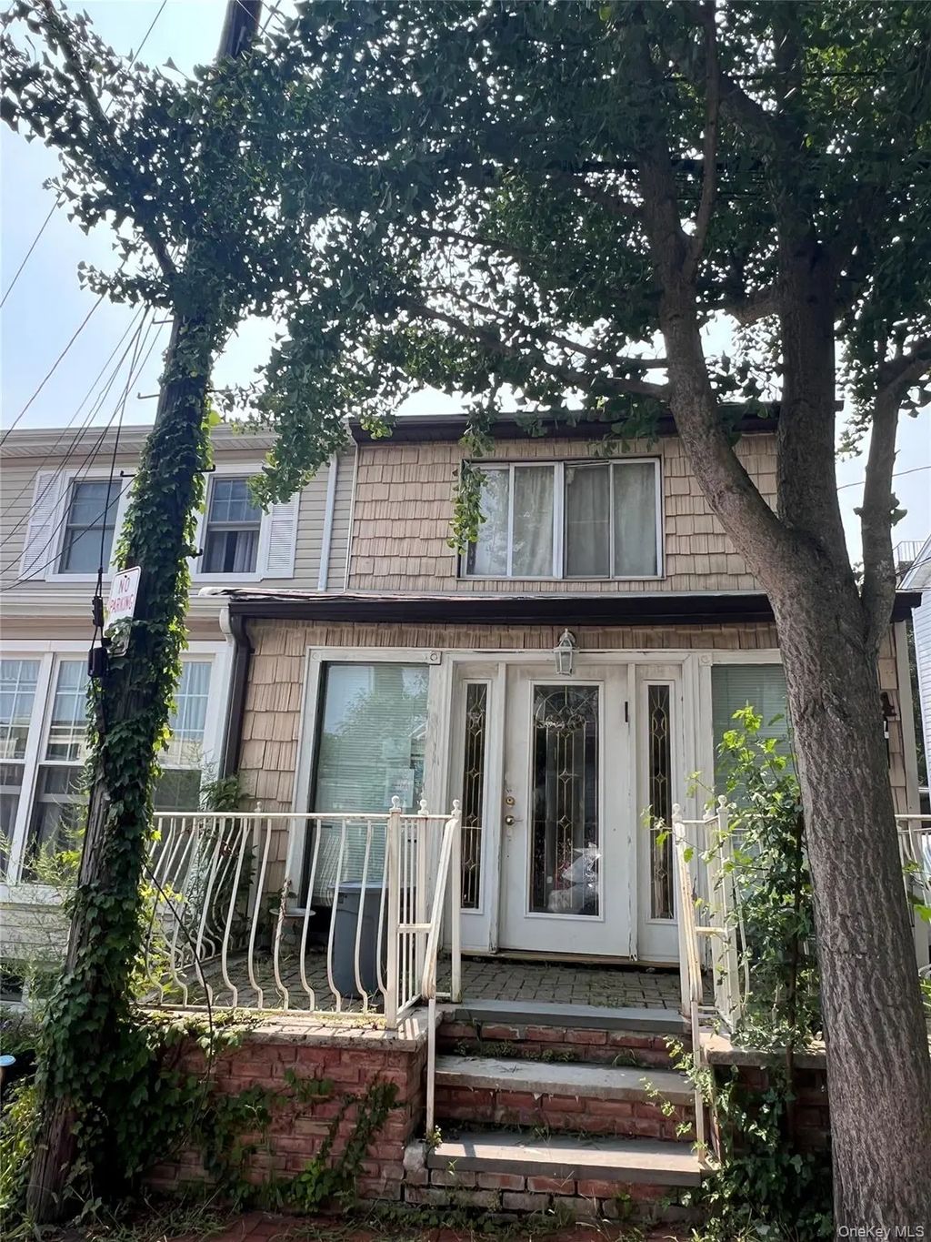 4 Pearce Place, Great Neck