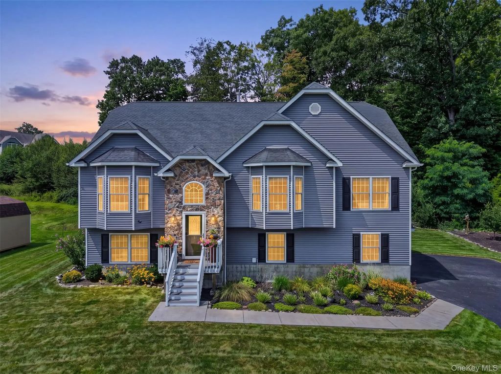 22 Ashley Court, Salisbury Mills