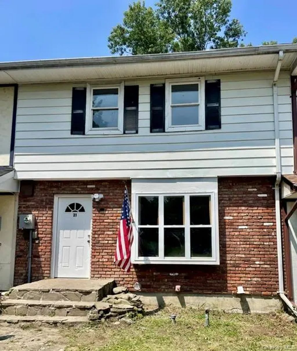 21 Black Stallion Court, Middletown