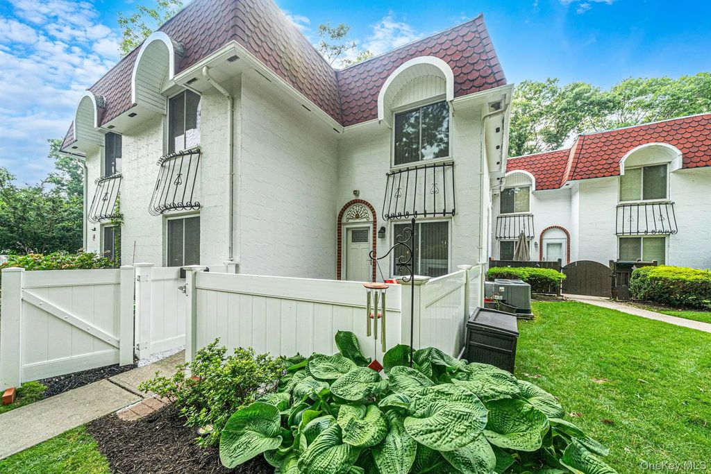 401 Birchwood Road, Medford