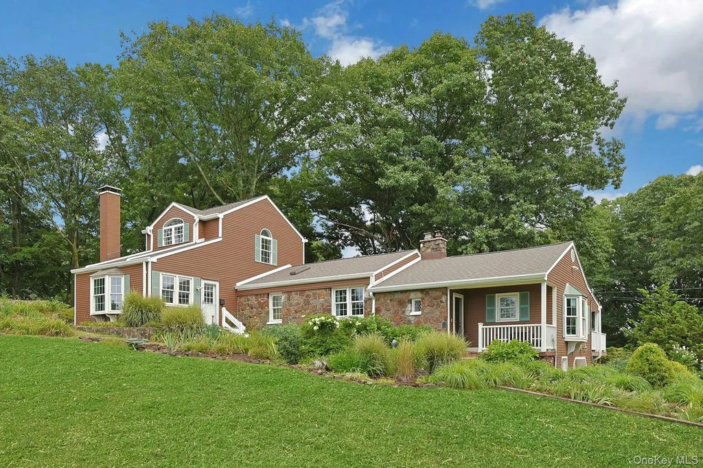 24 Westerly Lane, Thornwood