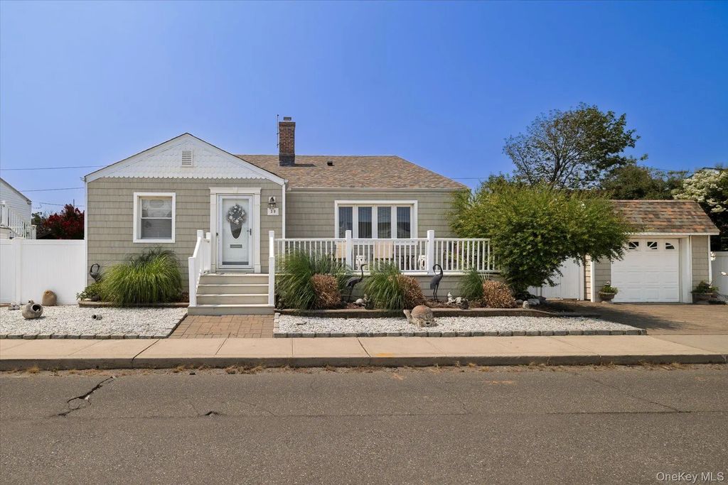 39 Vinton Street, Long Beach