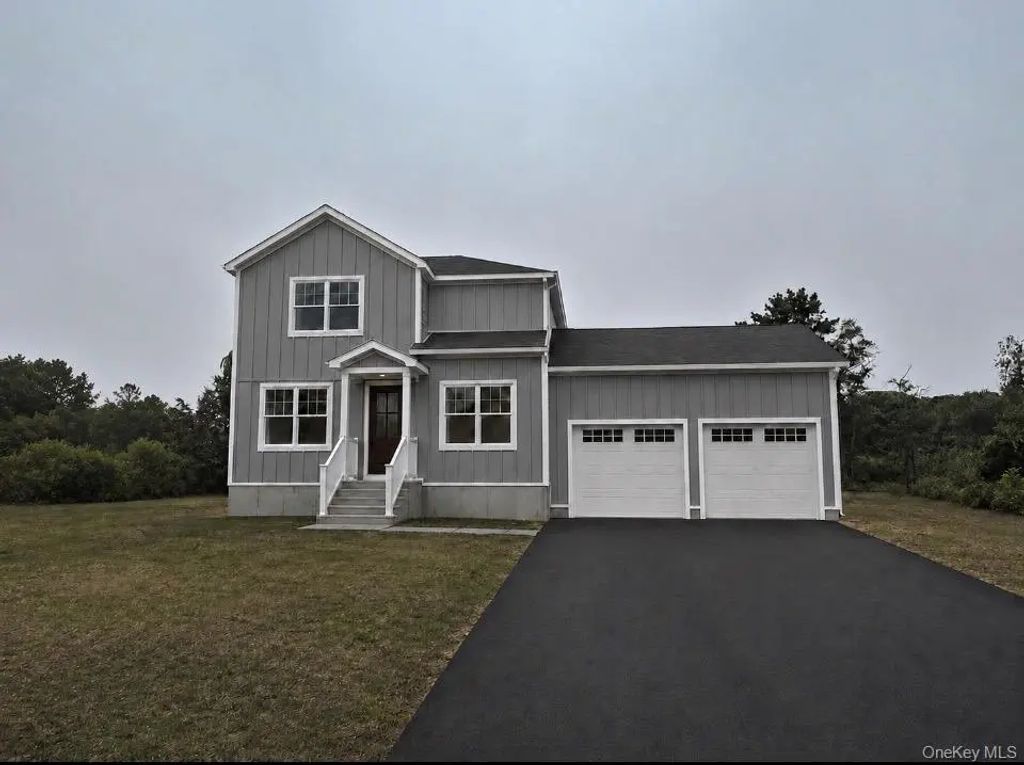 62 Shore Drive, Mastic Beach