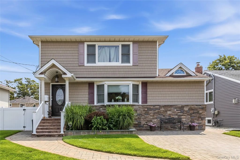 1761 Harold Avenue, Wantagh