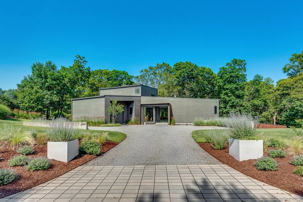 170 Landing Lane, Baiting Hollow
