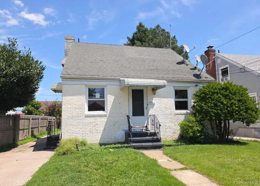 299 Locust Avenue, Uniondale