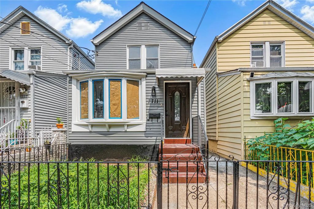7711 97th Avenue, Ozone Park