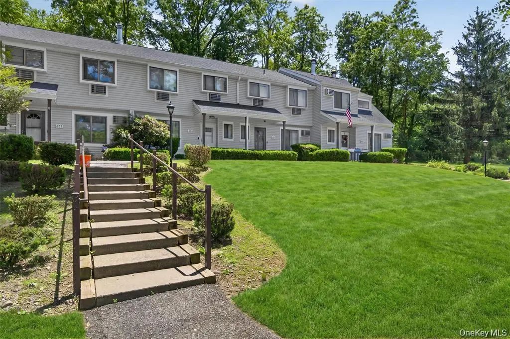 607 Mountain Laurel Drive, Monroe