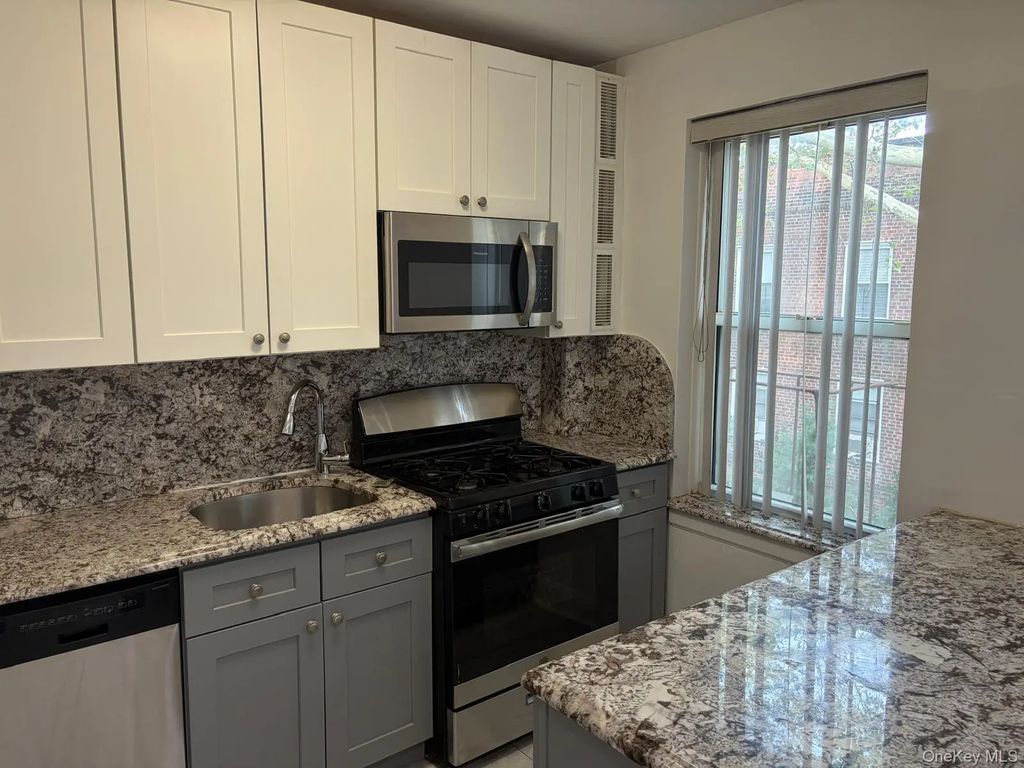 141-39 79th Avenue, Flushing
