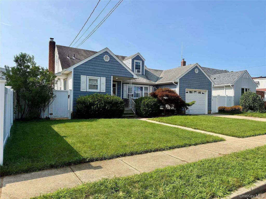 62 Bernard Street, Massapequa