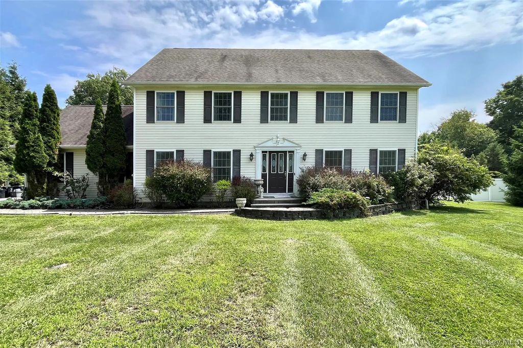 7 Frances Lane, Monroe