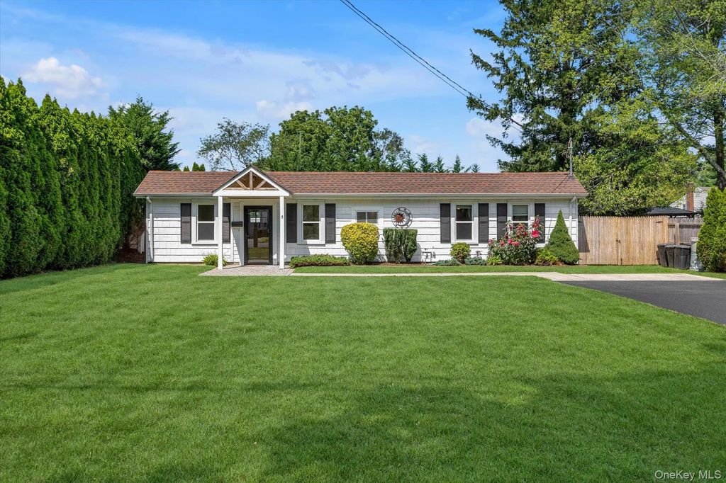 5 Eckert Street, Huntington Station