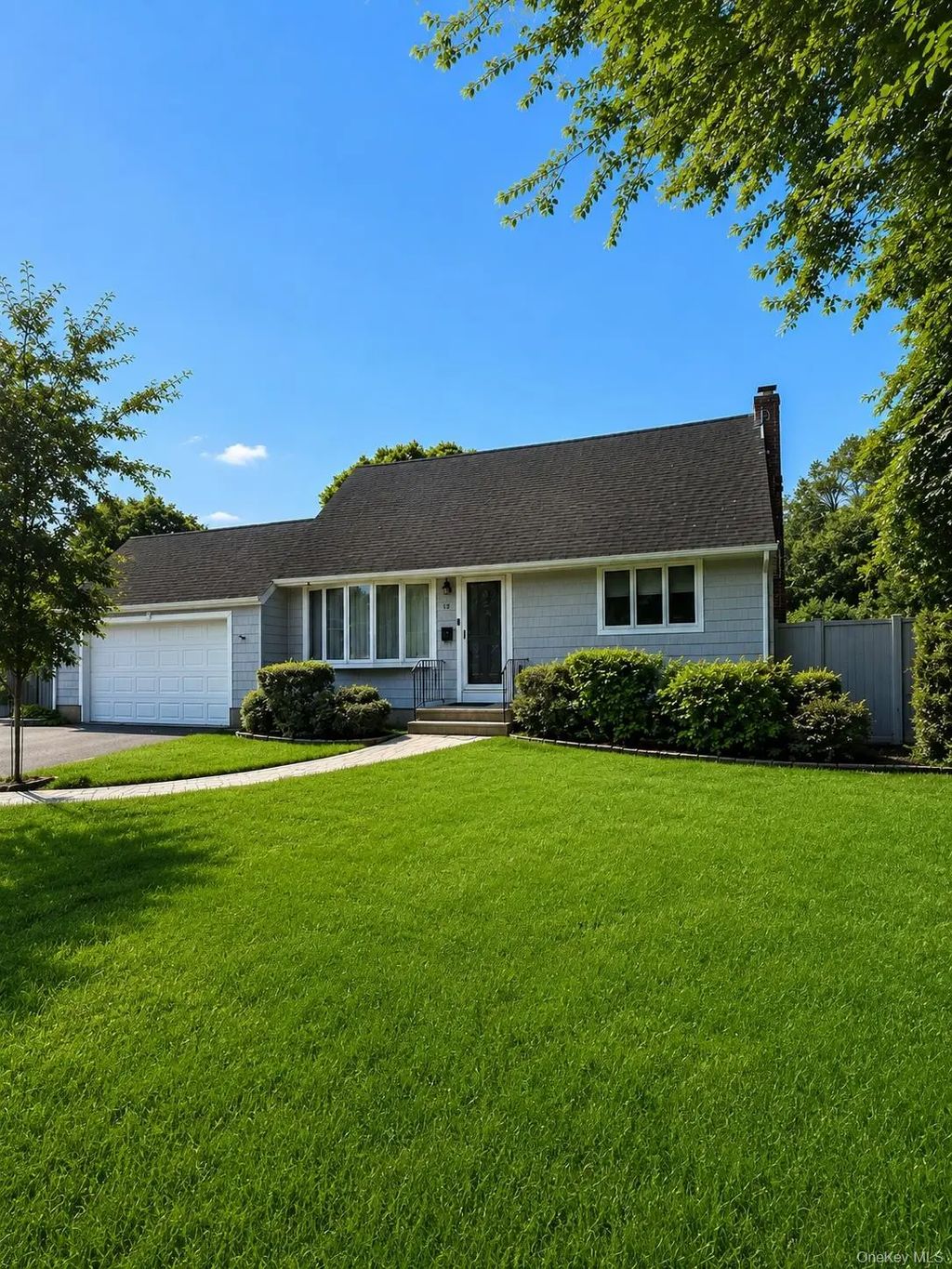 18 Lotus Road, Bayport