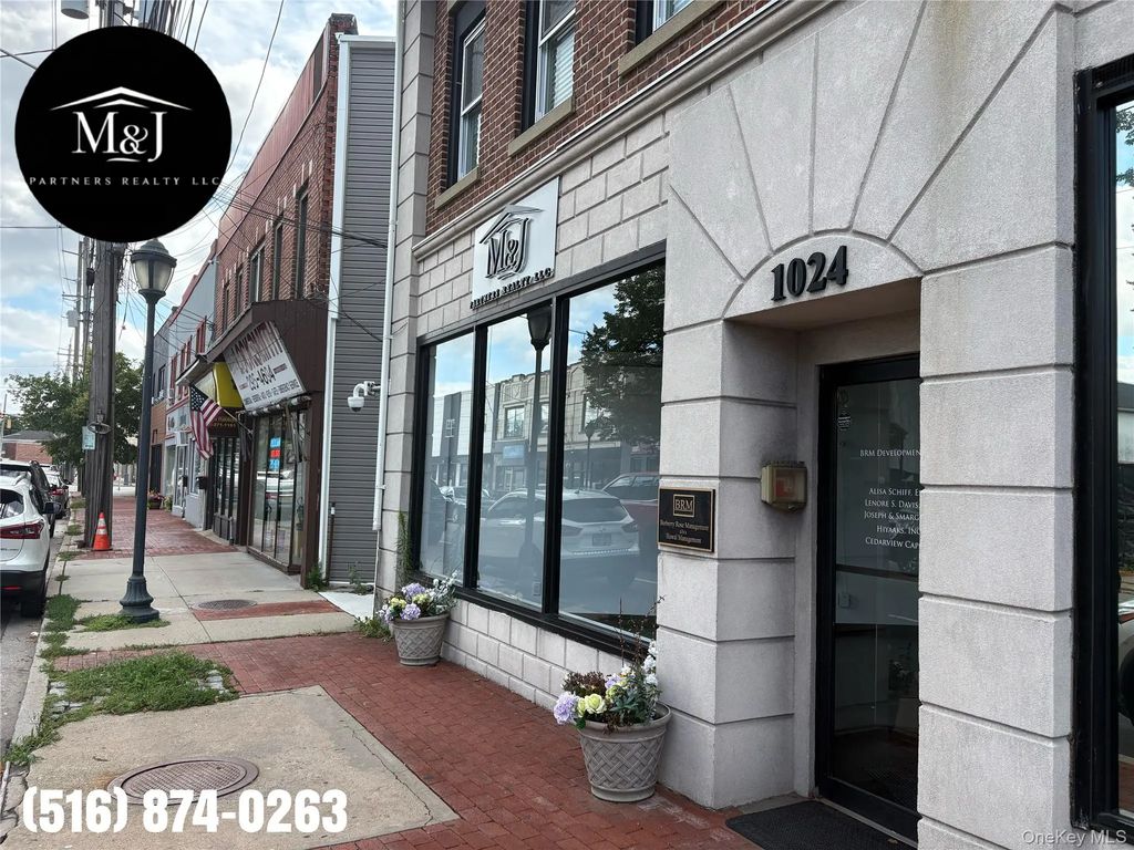 1024 Broadway # Storefront, Woodmere