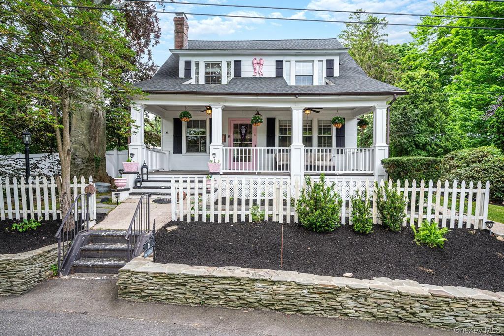 6 New York Avenue, Stony Brook
